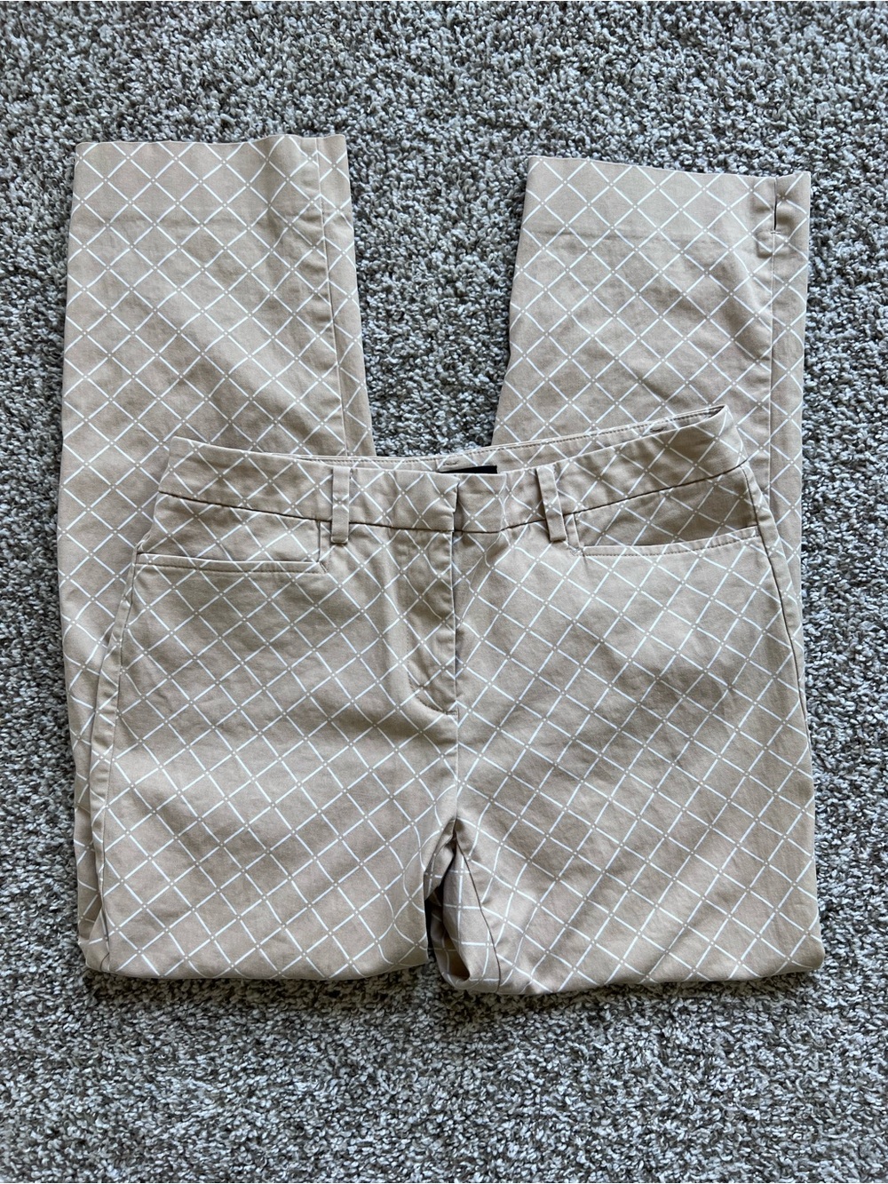 Ann Taylor women's cropped tan and white striped dress pants - size 0